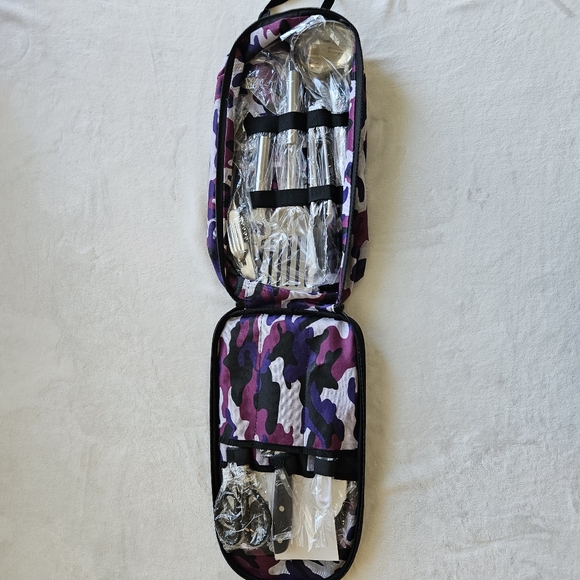 New Wellmax Camping Grill Utensil Set w/ cutting board, bag, spatula, knife, etc - Picture 7 of 10